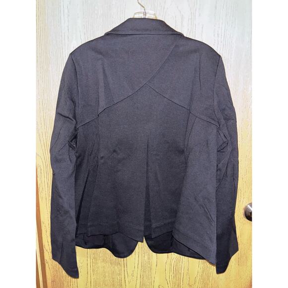 View by Walter Baker women’s black stretch blazer jacket NWT (size 1X) - Picture 5 of 5